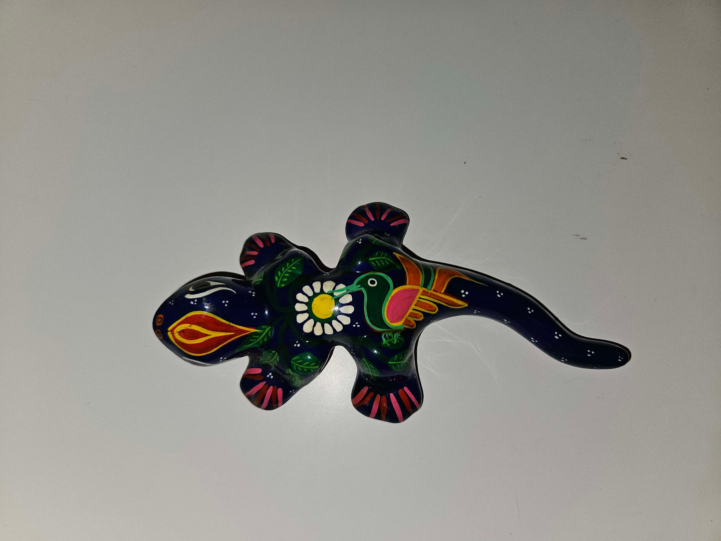 Ceramic Lizard With Hummingbird